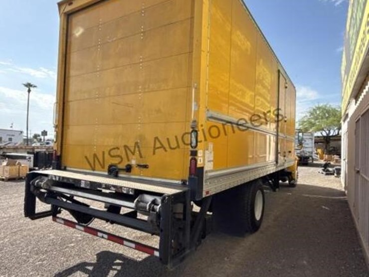 2012-international-4300lp-box-truck-image-9