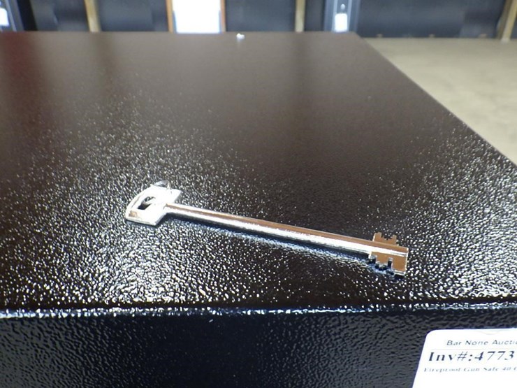 fireproof-gun-safe-40-gun-capacity-image-11