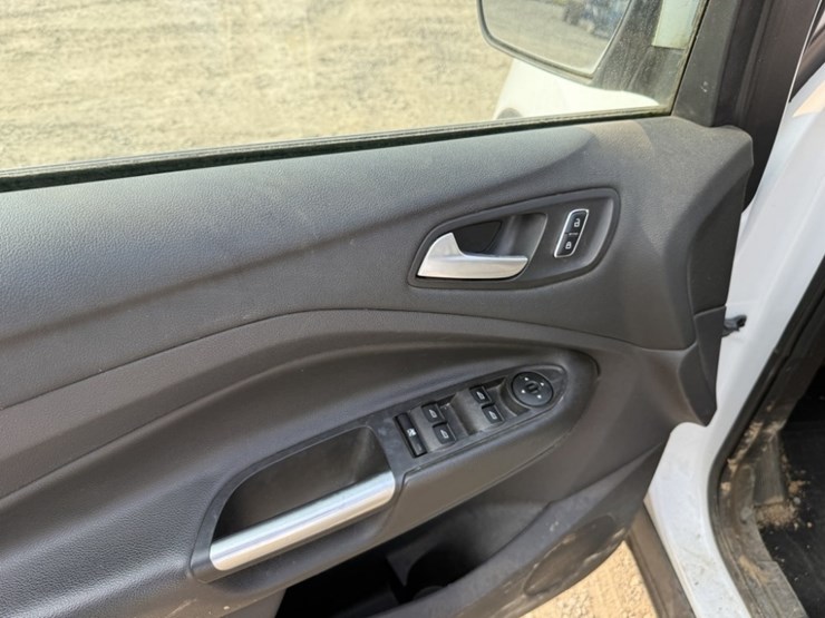 2016-ford-escape-image-23
