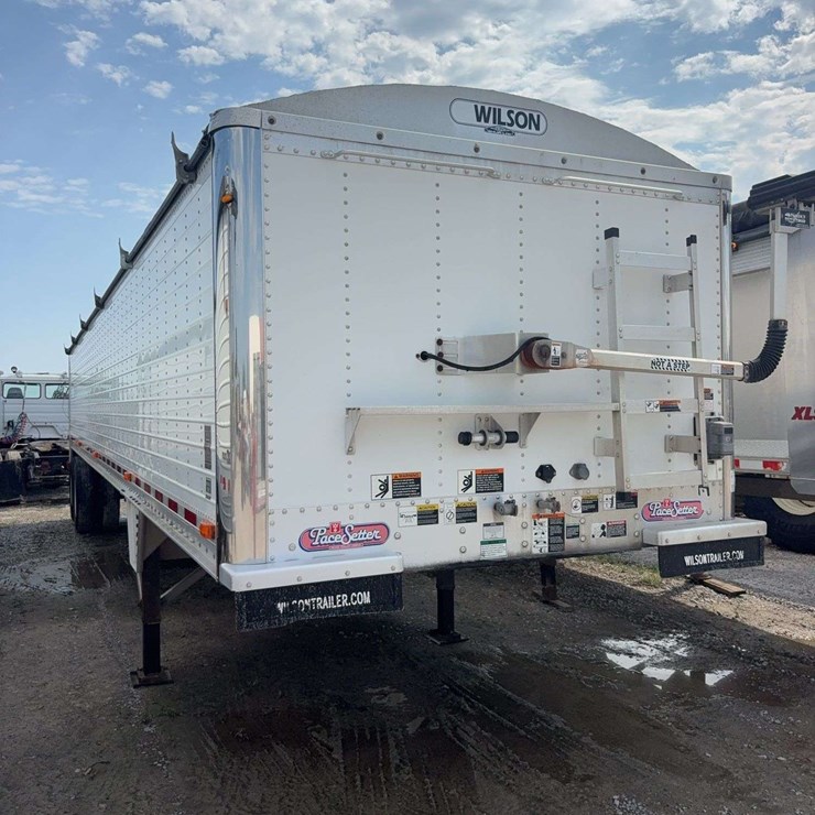 2015 WILSON HOPPER BOTTOM