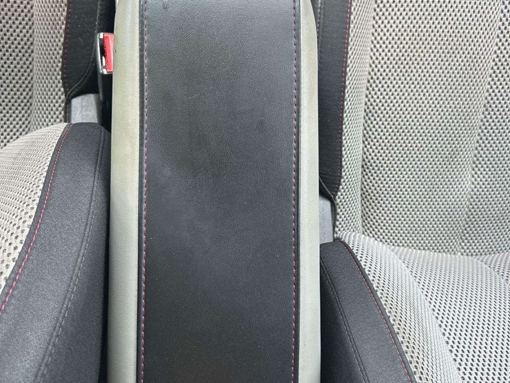 2014-chevrolet-equinox-image-18