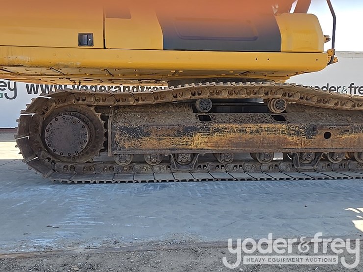 2019-caterpillar-336-image-16