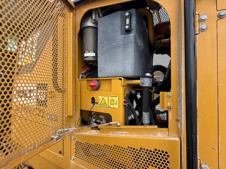 2008-caterpillar-140m-image-11