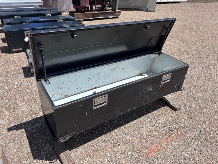#1610-•-steel-single-lid-chest-style-truck-box,-rki-61in-l-x-30in-w-x-24in-h,-image-2