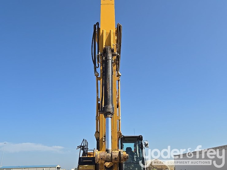 2019-caterpillar-336-image-28