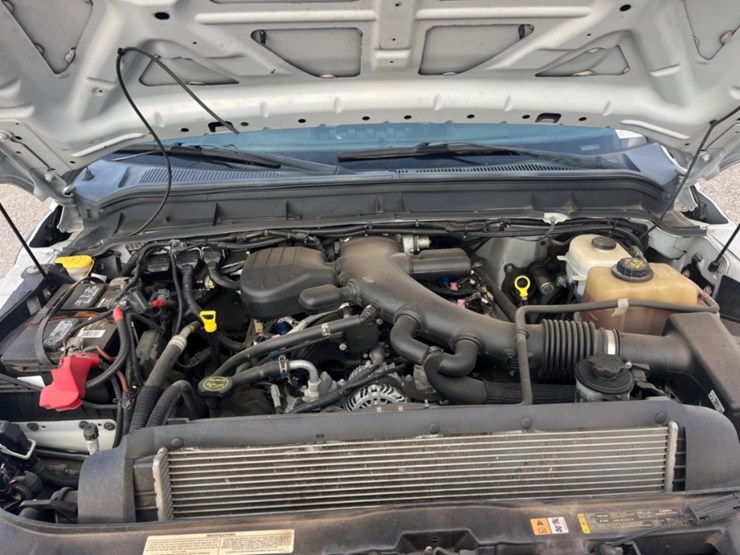 2014-ford-f550-image-9
