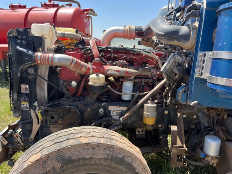 2011-peterbilt-367-image-8