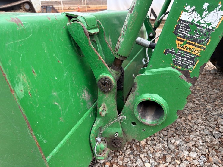 john-deere-3032e-image-13