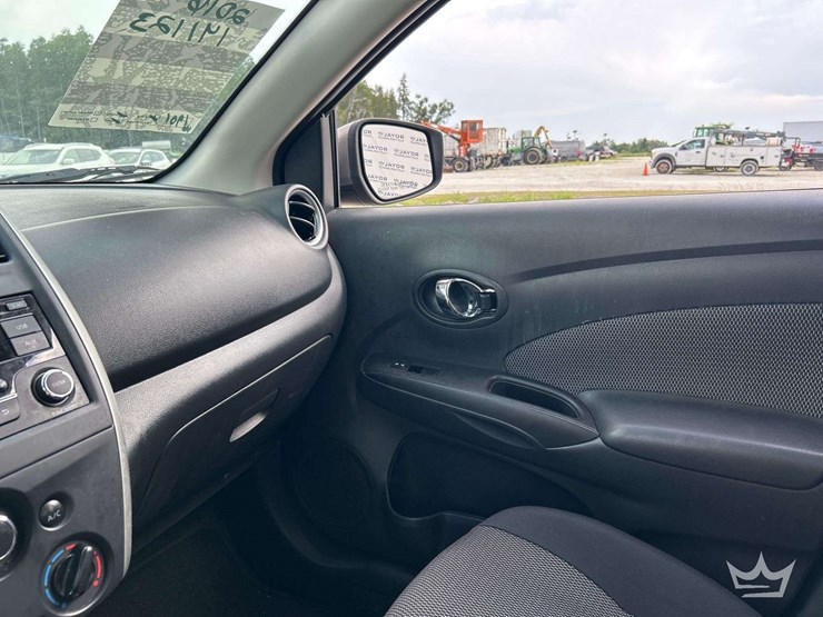 2016-nissan-versa-sedan-image-20