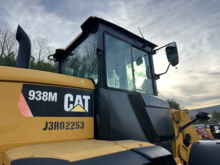 2016-caterpillar-938m-image-23