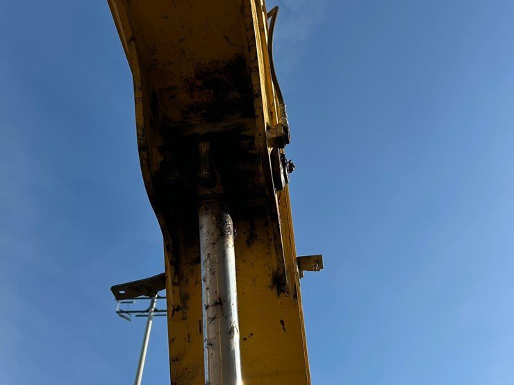2017-komatsu-pc88mr-10-image-23