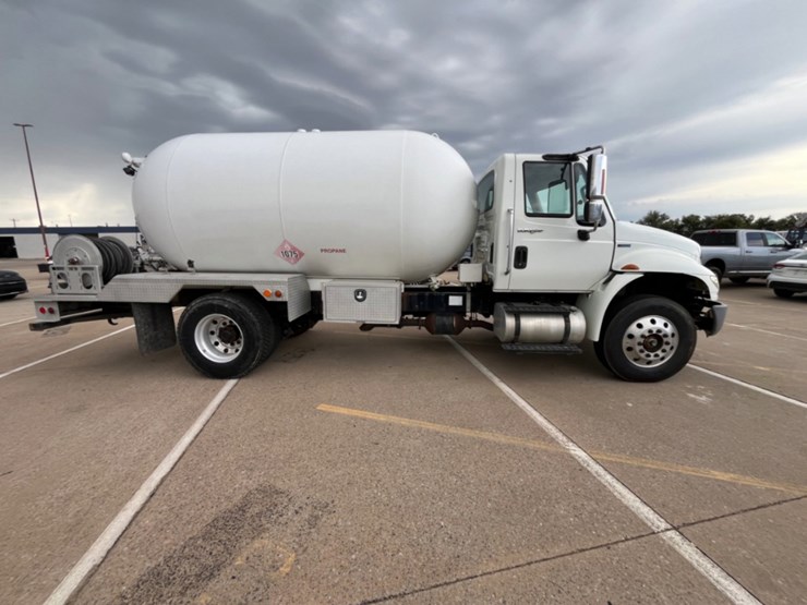 2012-international-durastar-4400-image-4