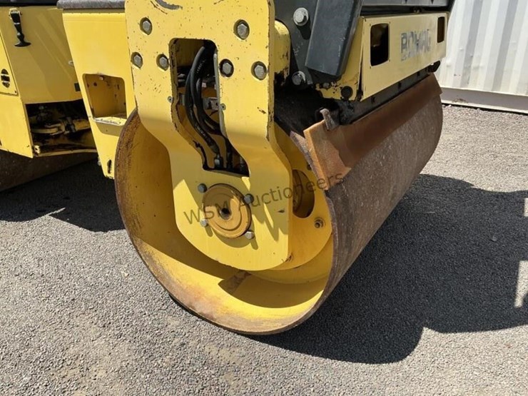 2004-bomag-dw-138-ad-double-drum-roller-image-8