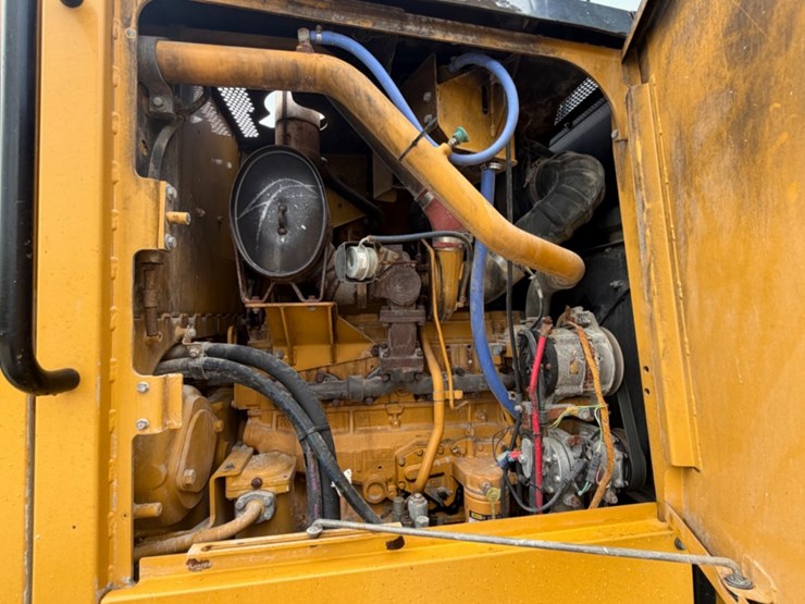2008-caterpillar-140m-image-12