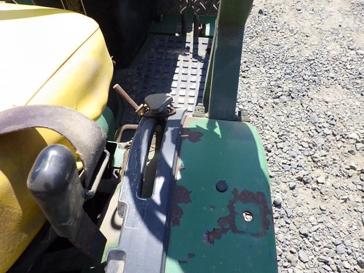 john-deere-4100-image-22