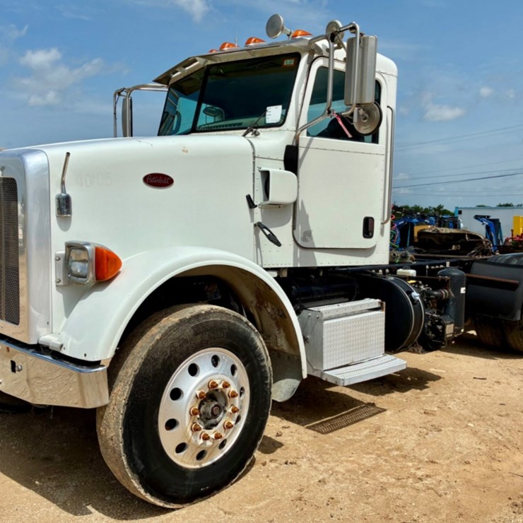 2016 PETERBILT 365