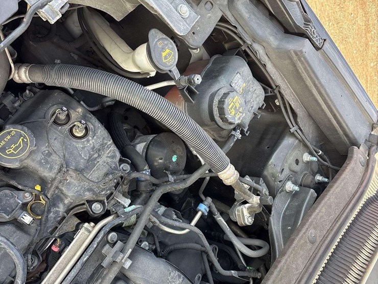 2017-ford-explorer-image-9