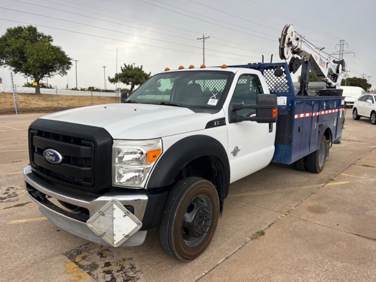 2011-ford-f550-image-1
