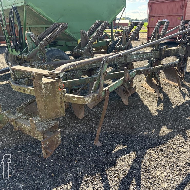 OLIVER 546
