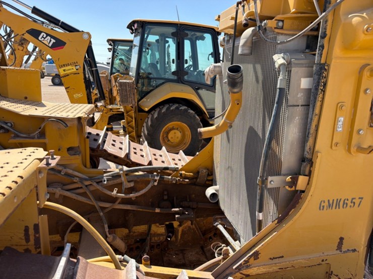 caterpillar-d6t-xl-image-5