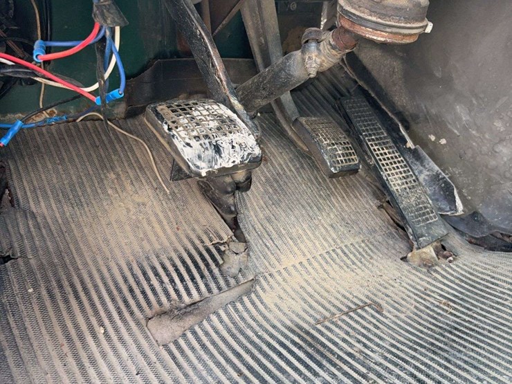 1989-cummins-855-image-23
