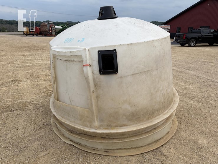 calf-hutches-image-1