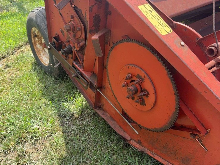 hesston-1091-image-13