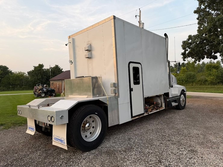 1989-kenworth-t600-image-3