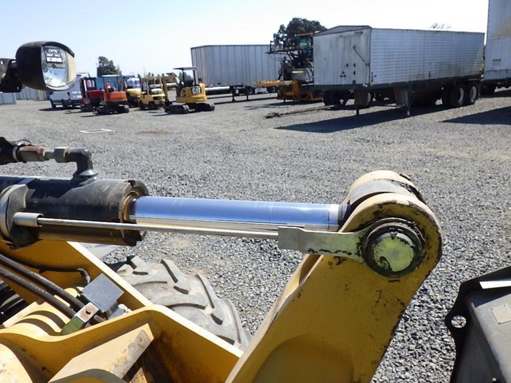 2014-caterpillar-907h2-image-22