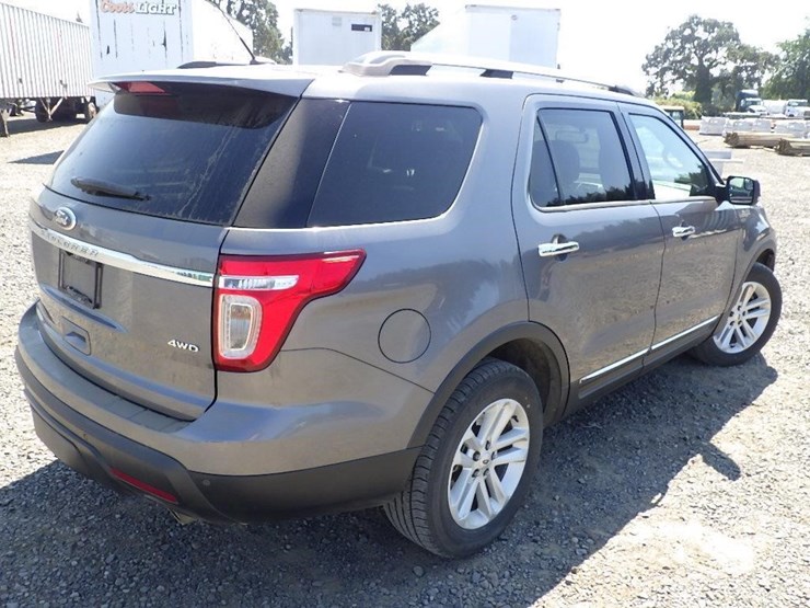 2013-ford-explorer-image-5