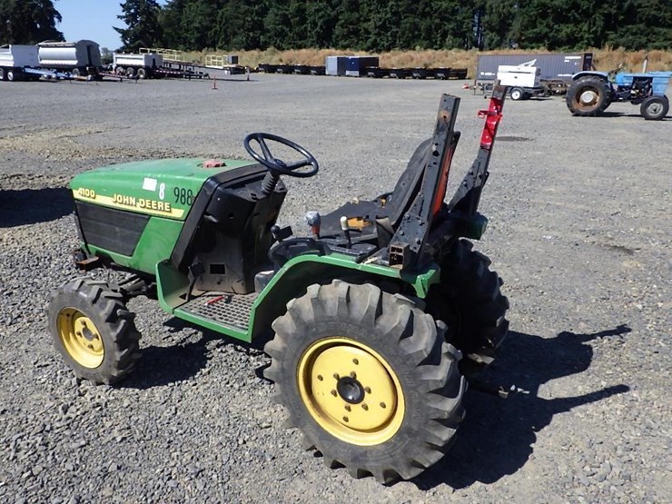 john-deere-4100-image-3
