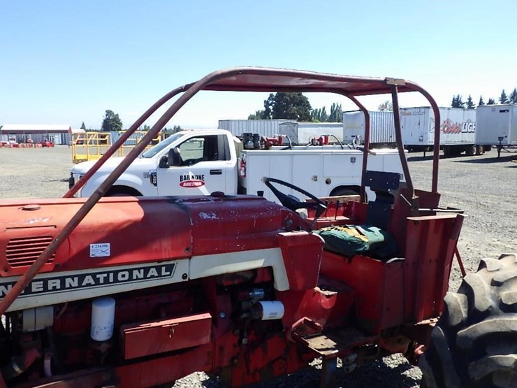 international-i-656-tractor-image-14