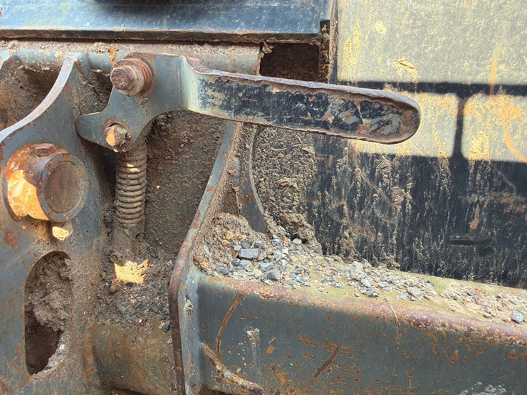 2016-takeuchi-tl10v2-image-37