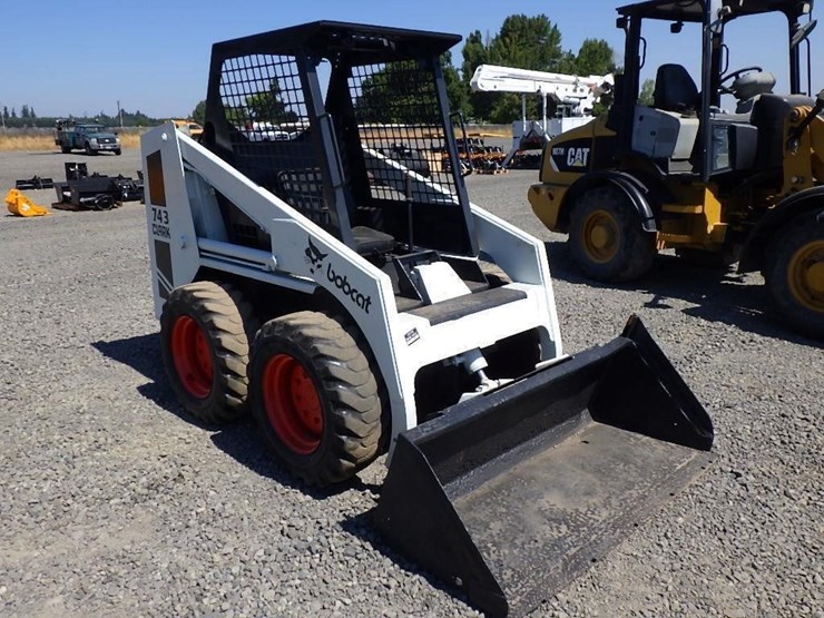 bobcat-743-image-3