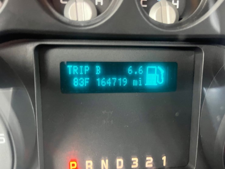 2014-ford-f550-image-21