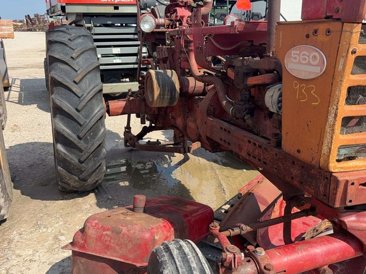 case-ih-560-image-6