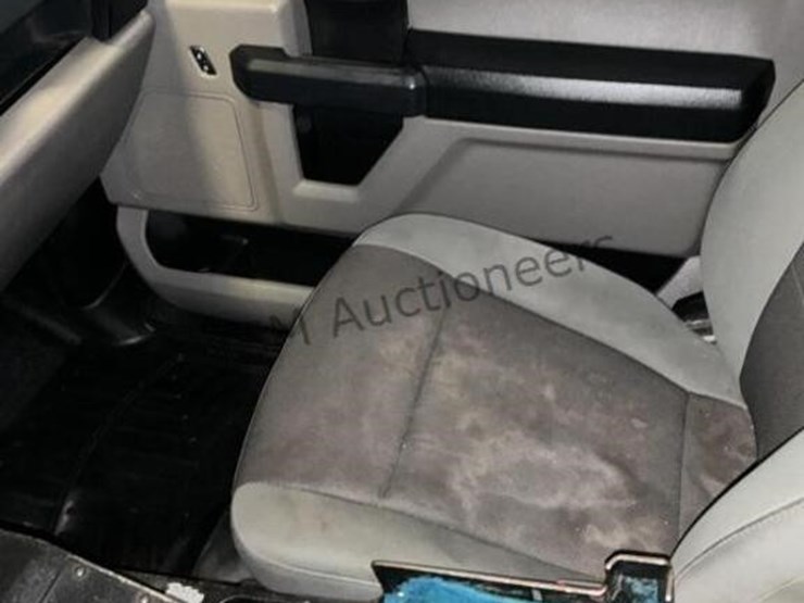 2019-ford-f150-image-21