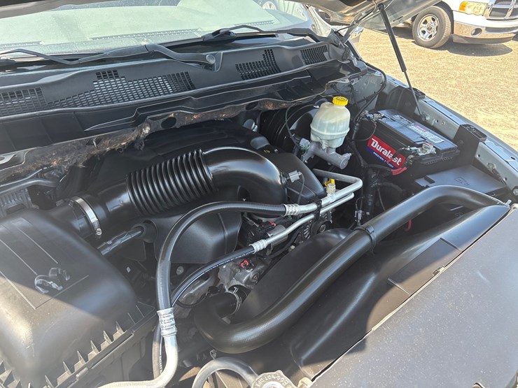 2016-dodge-1500-image-13