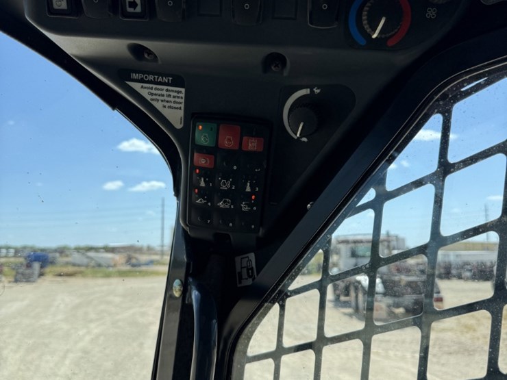 2021-deere-333g-image-10
