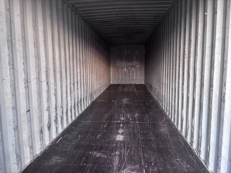 #1239-•-40ft-shipping-container-image-4