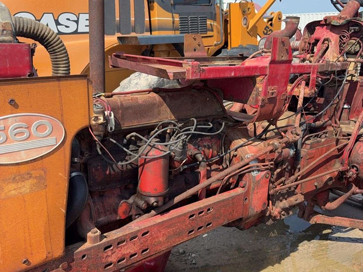 case-ih-560-image-3