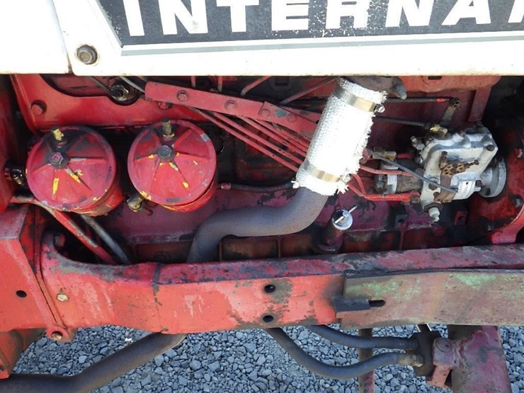 international-i-656-tractor-image-9