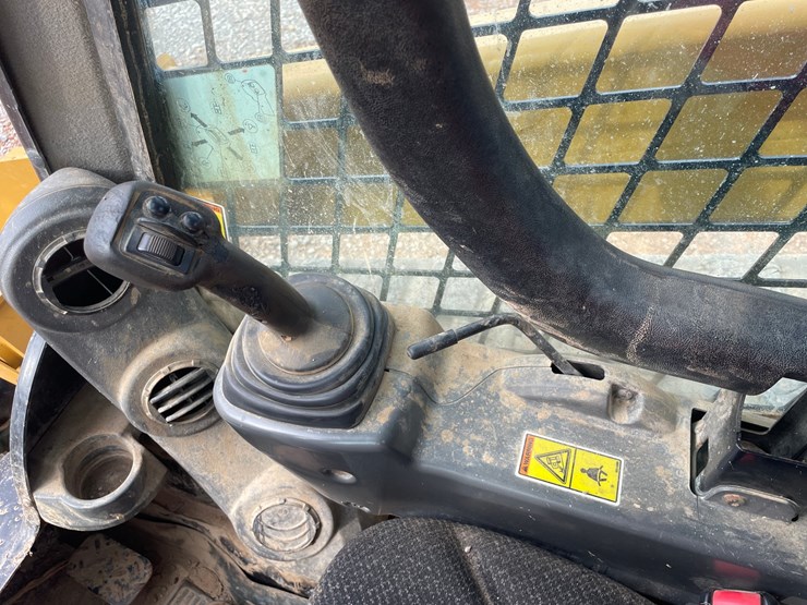 caterpillar-299d2-xhp-image-45