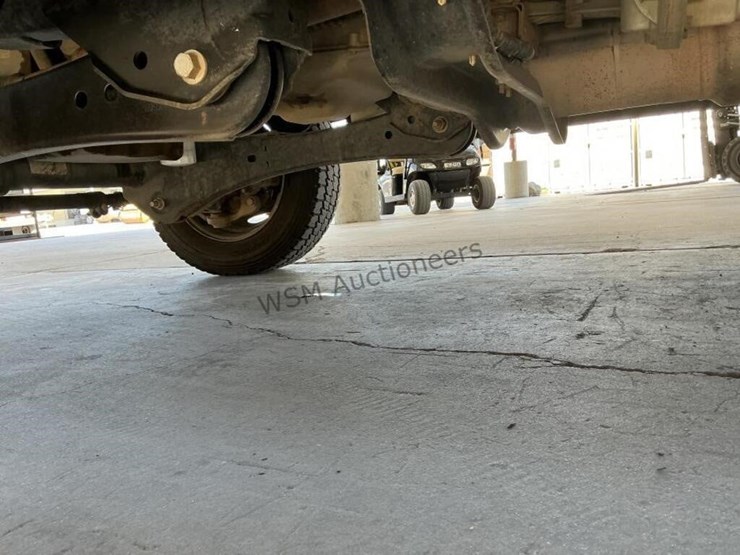 2015-ford-f550-image-29