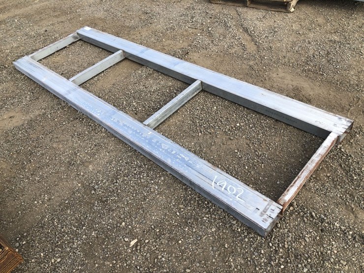 unused-3ft-x-10ft-forklift-pallet.-image-2