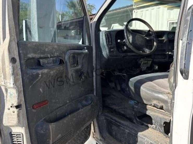 2004-chevrolet-c4500-kodiak-water-truck-image-24