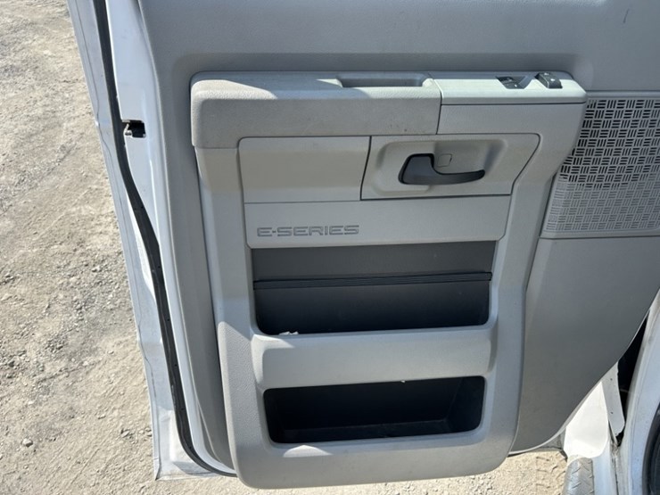 2012-ford-e450-sd-image-20