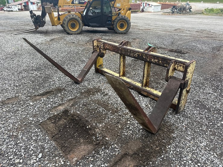 #4004-•-approx-56"-loader-forks-image-2