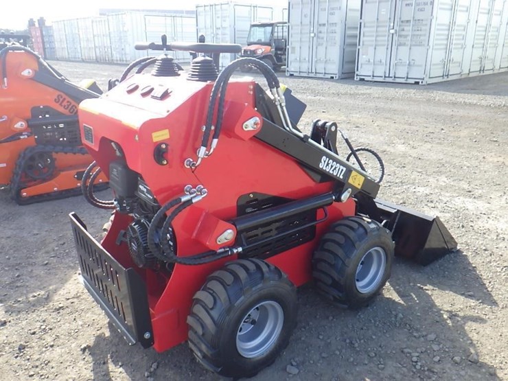 2026-sdlool-323tz-skid-steer-loader-image-3