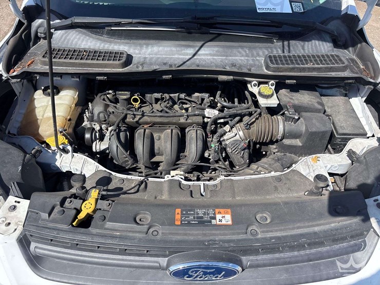 2015-ford-escape-image-8